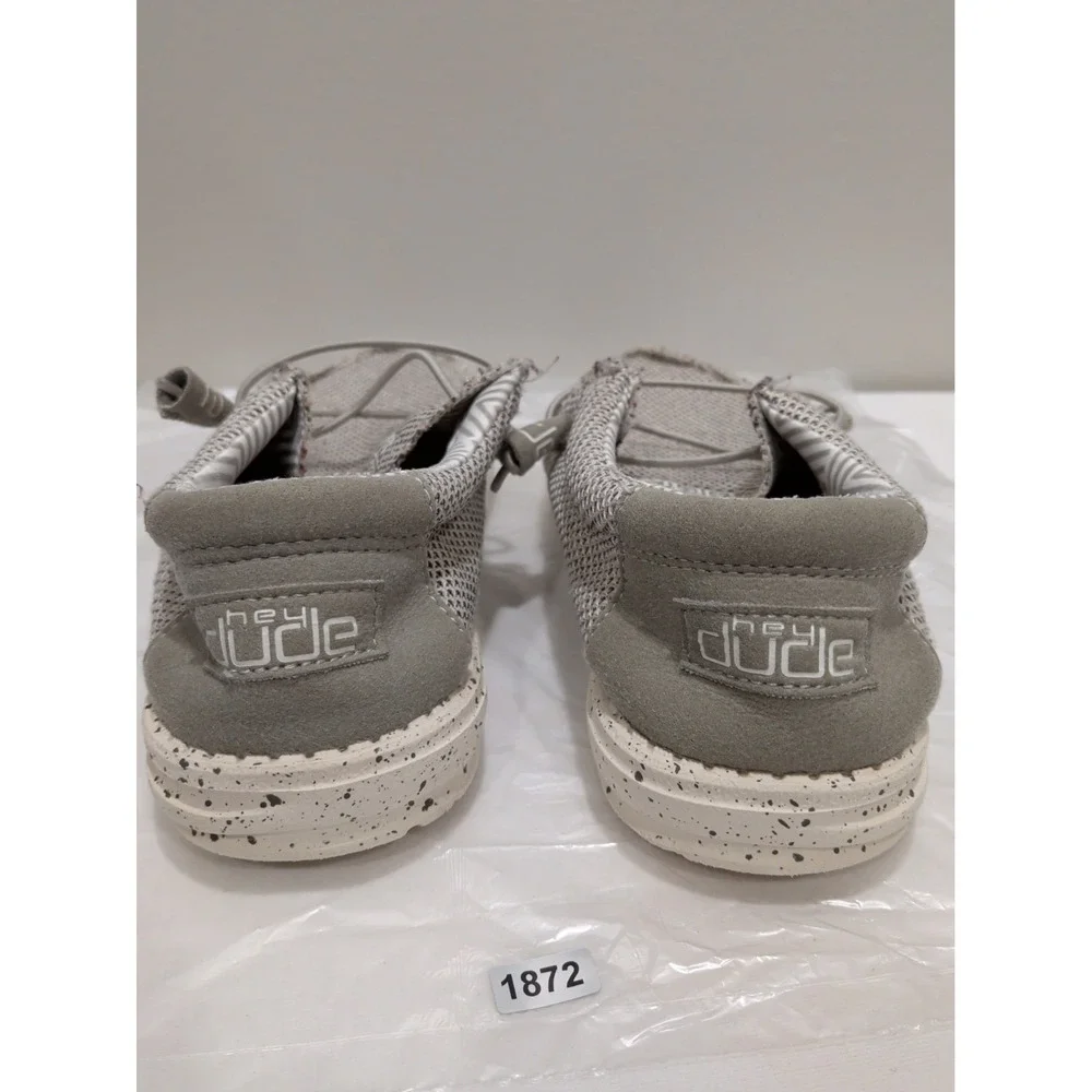 Hey Dude Wally Sox Shoes Mens Sz 7 Slip On Casual Comfort Round Toe Low Top Gray